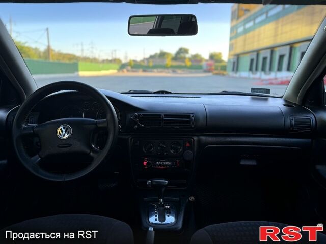 Серый Фольксваген Пассат, объемом двигателя 1.9 л и пробегом 270 тыс. км за 3900 $, фото 6 на Automoto.ua