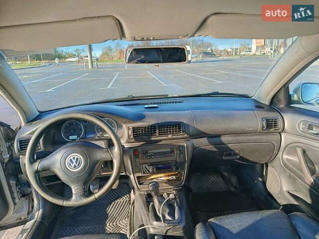 Серый Фольксваген Пассат, объемом двигателя 1.9 л и пробегом 386 тыс. км за 4900 $, фото 17 на Automoto.ua