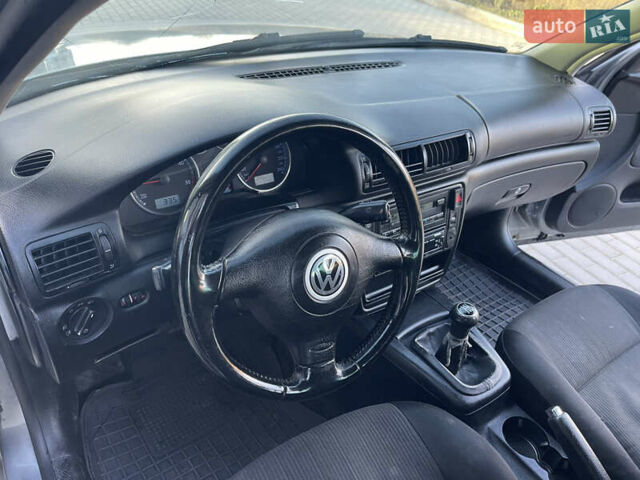 Серый Фольксваген Пассат, объемом двигателя 1.9 л и пробегом 298 тыс. км за 2850 $, фото 10 на Automoto.ua