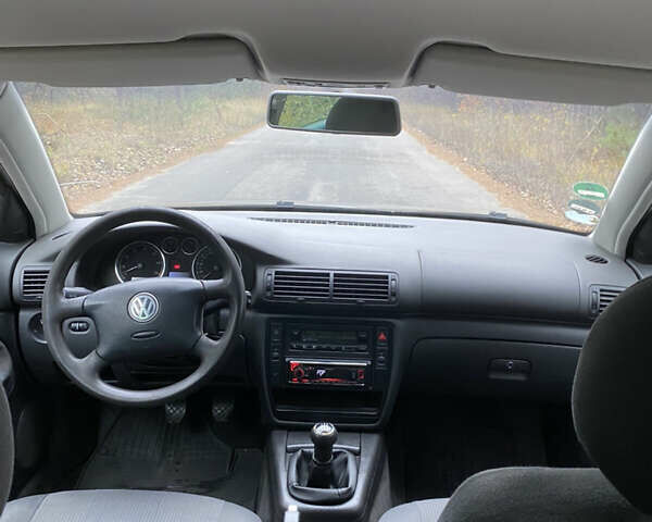 Сірий Фольксваген Пассат, об'ємом двигуна 1.6 л та пробігом 162 тис. км за 4700 $, фото 9 на Automoto.ua