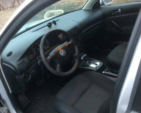 Серый Фольксваген Пассат, объемом двигателя 1.9 л и пробегом 298 тыс. км за 4800 $, фото 3 на Automoto.ua