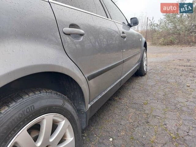 Серый Фольксваген Пассат, объемом двигателя 1.9 л и пробегом 450 тыс. км за 3950 $, фото 49 на Automoto.ua