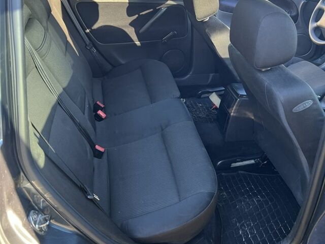 Сірий Фольксваген Пассат, об'ємом двигуна 2 л та пробігом 311 тис. км за 5000 $, фото 10 на Automoto.ua