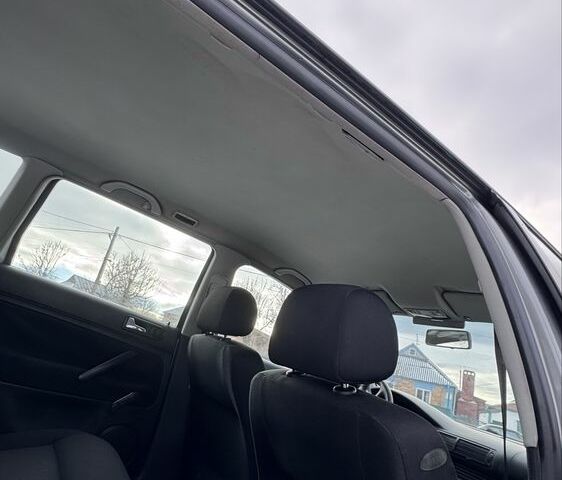 Сірий Фольксваген Пассат, об'ємом двигуна 1.9 л та пробігом 200 тис. км за 2300 $, фото 7 на Automoto.ua