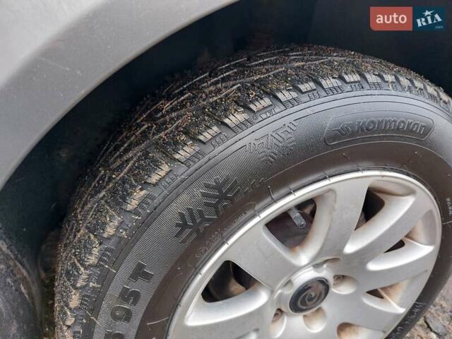 Серый Фольксваген Пассат, объемом двигателя 1.9 л и пробегом 450 тыс. км за 3950 $, фото 51 на Automoto.ua