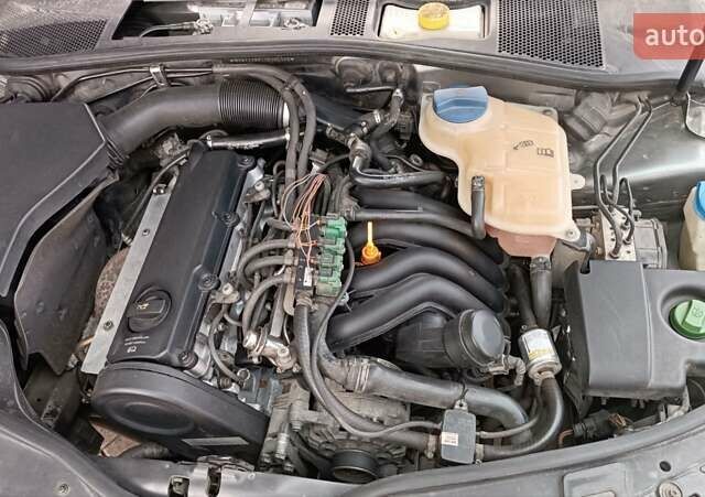 Серый Фольксваген Пассат, объемом двигателя 1.6 л и пробегом 318 тыс. км за 4950 $, фото 2 на Automoto.ua