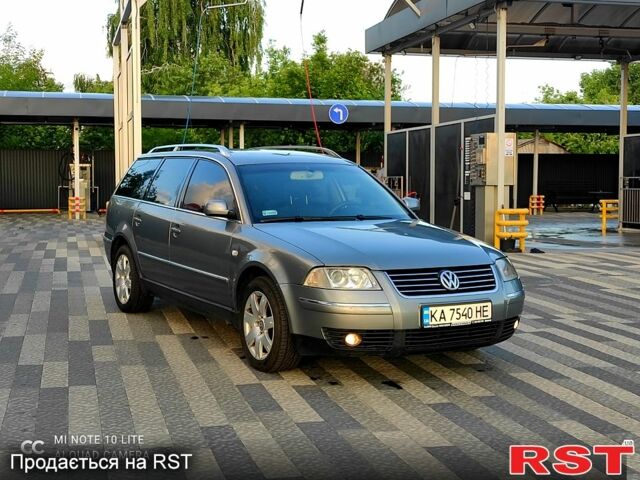 Сірий Фольксваген Пассат, об'ємом двигуна 2.5 л та пробігом 296 тис. км за 3900 $, фото 1 на Automoto.ua