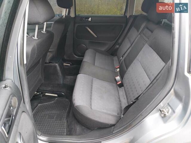 Серый Фольксваген Пассат, объемом двигателя 1.9 л и пробегом 450 тыс. км за 3950 $, фото 36 на Automoto.ua