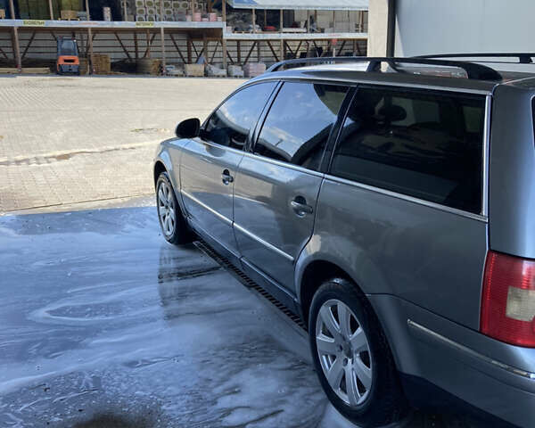 Серый Фольксваген Пассат, объемом двигателя 1.9 л и пробегом 295 тыс. км за 4750 $, фото 5 на Automoto.ua