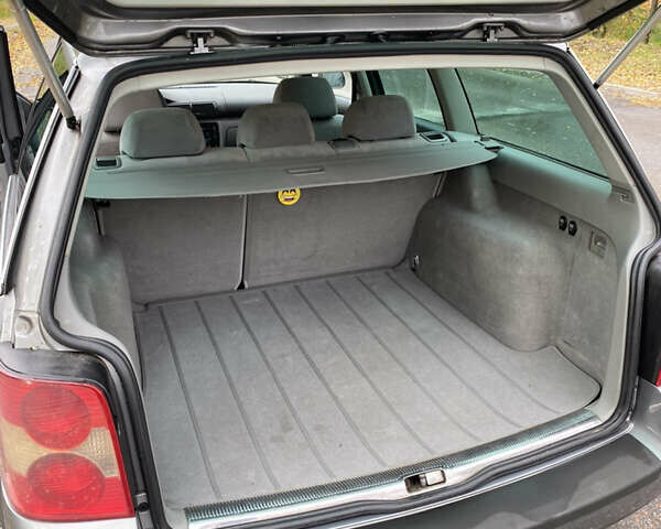 Серый Фольксваген Пассат, объемом двигателя 1.78 л и пробегом 245 тыс. км за 3850 $, фото 13 на Automoto.ua