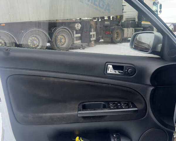 Серый Фольксваген Пассат, объемом двигателя 2 л и пробегом 293 тыс. км за 3999 $, фото 11 на Automoto.ua