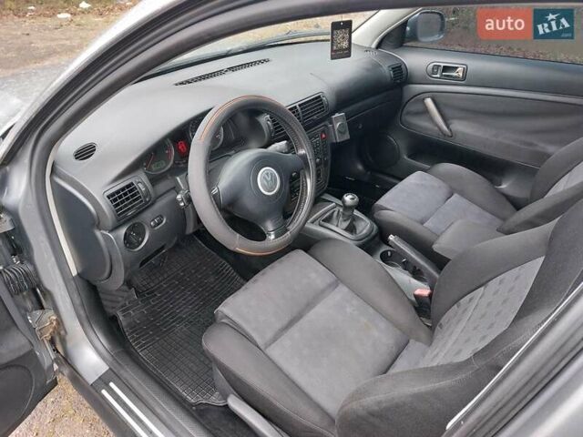 Серый Фольксваген Пассат, объемом двигателя 1.9 л и пробегом 450 тыс. км за 3950 $, фото 46 на Automoto.ua