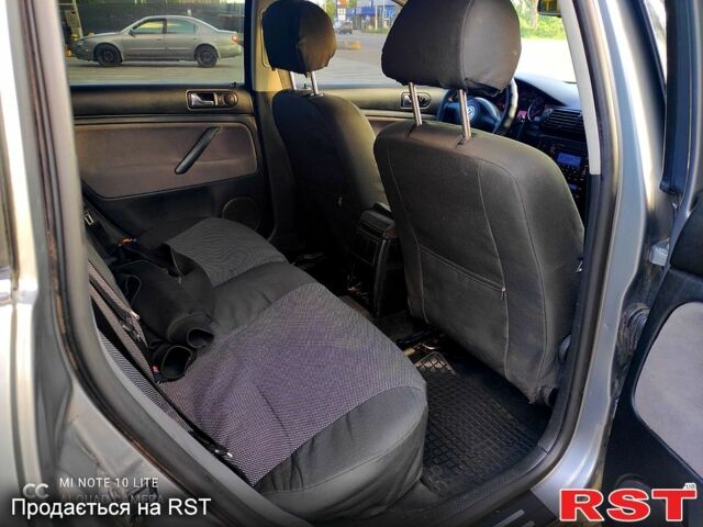 Сірий Фольксваген Пассат, об'ємом двигуна 2.5 л та пробігом 296 тис. км за 3900 $, фото 8 на Automoto.ua