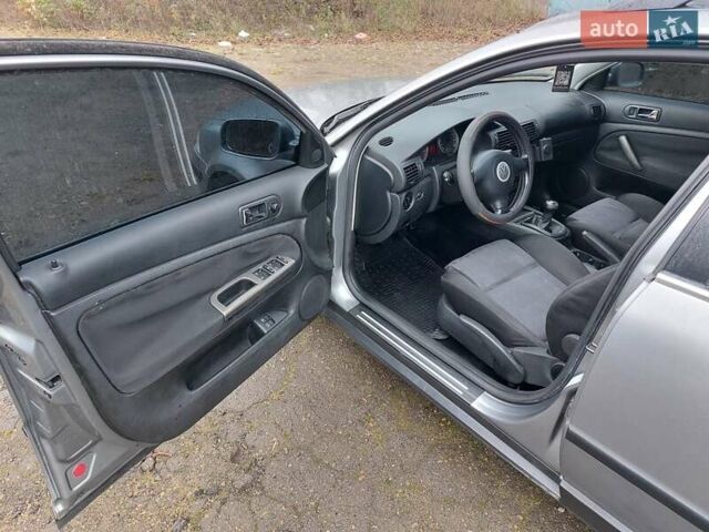 Серый Фольксваген Пассат, объемом двигателя 1.9 л и пробегом 450 тыс. км за 3950 $, фото 42 на Automoto.ua