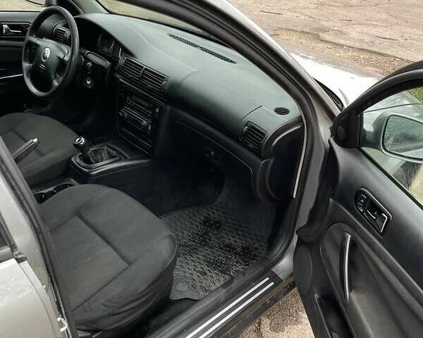 Сірий Фольксваген Пассат, об'ємом двигуна 1.9 л та пробігом 300 тис. км за 2300 $, фото 6 на Automoto.ua