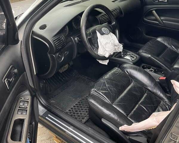 Серый Фольксваген Пассат, объемом двигателя 1.9 л и пробегом 300 тыс. км за 2500 $, фото 4 на Automoto.ua