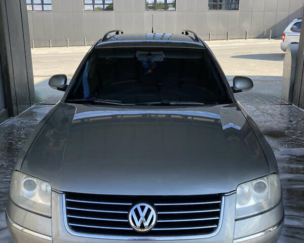 Серый Фольксваген Пассат, объемом двигателя 1.9 л и пробегом 295 тыс. км за 4750 $, фото 14 на Automoto.ua