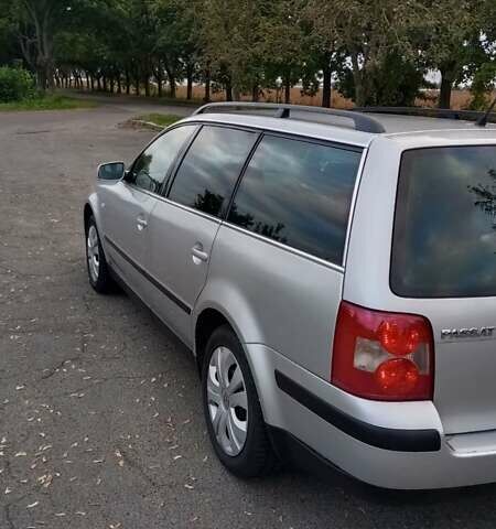 Серый Фольксваген Пассат, объемом двигателя 1.6 л и пробегом 271 тыс. км за 3599 $, фото 1 на Automoto.ua