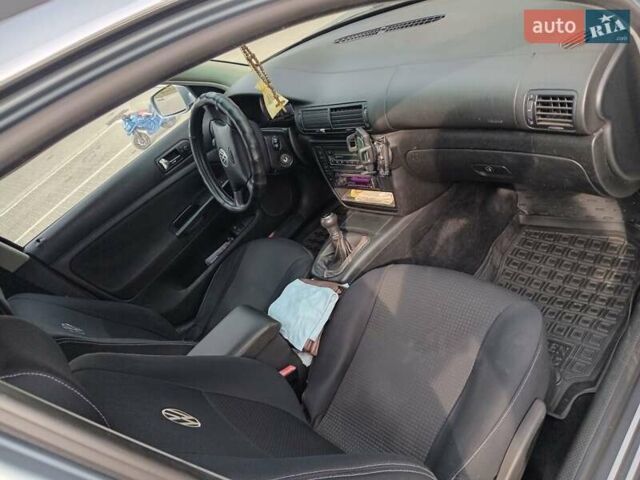 Серый Фольксваген Пассат, объемом двигателя 1.98 л и пробегом 300 тыс. км за 5000 $, фото 7 на Automoto.ua