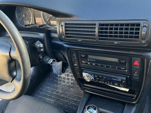 Сірий Фольксваген Пассат, об'ємом двигуна 2 л та пробігом 311 тис. км за 5000 $, фото 7 на Automoto.ua