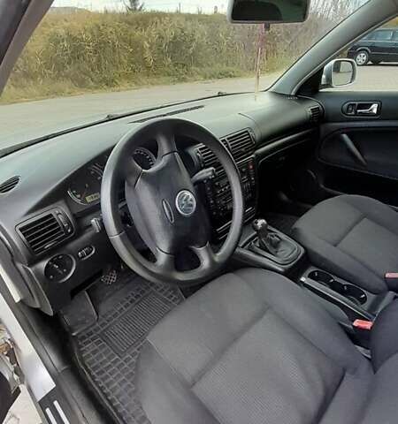 Сірий Фольксваген Пассат, об'ємом двигуна 1.6 л та пробігом 159 тис. км за 5200 $, фото 16 на Automoto.ua