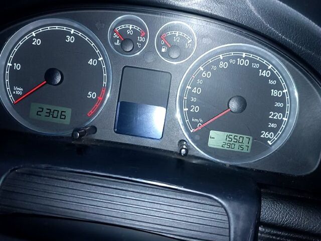 Серый Фольксваген Пассат, объемом двигателя 1.9 л и пробегом 290 тыс. км за 4400 $, фото 9 на Automoto.ua