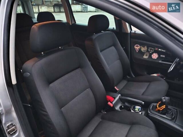 Сірий Фольксваген Пассат, об'ємом двигуна 1.6 л та пробігом 276 тис. км за 5000 $, фото 15 на Automoto.ua