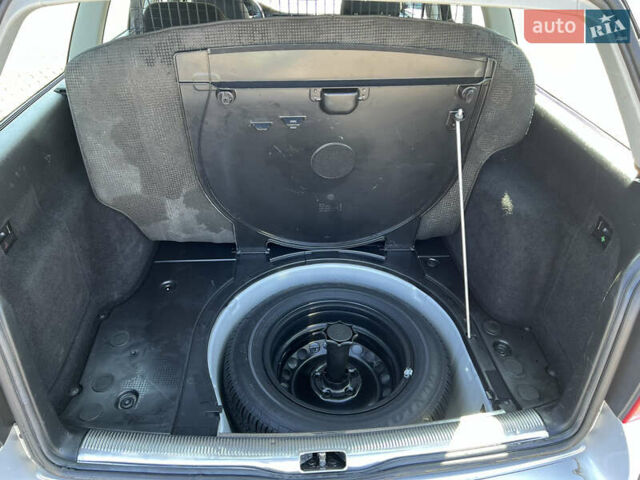 Серый Фольксваген Пассат, объемом двигателя 1.6 л и пробегом 198 тыс. км за 4400 $, фото 21 на Automoto.ua