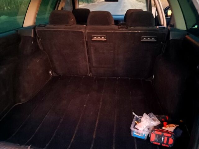 Серый Фольксваген Пассат, объемом двигателя 1.9 л и пробегом 290 тыс. км за 4400 $, фото 10 на Automoto.ua