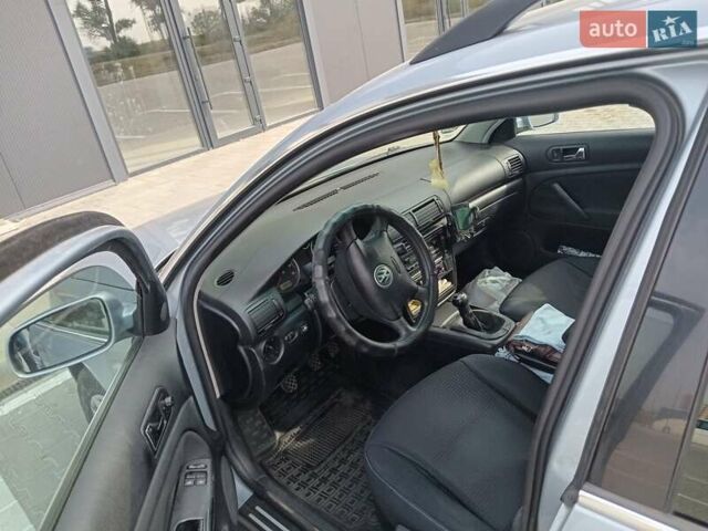 Серый Фольксваген Пассат, объемом двигателя 1.98 л и пробегом 300 тыс. км за 5000 $, фото 4 на Automoto.ua