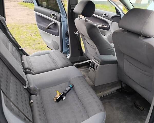 Сірий Фольксваген Пассат, об'ємом двигуна 2.77 л та пробігом 370 тис. км за 3500 $, фото 5 на Automoto.ua