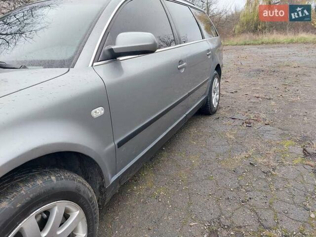 Серый Фольксваген Пассат, объемом двигателя 1.9 л и пробегом 450 тыс. км за 3950 $, фото 5 на Automoto.ua