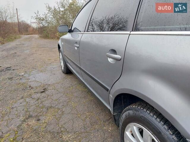 Серый Фольксваген Пассат, объемом двигателя 1.9 л и пробегом 450 тыс. км за 3950 $, фото 47 на Automoto.ua