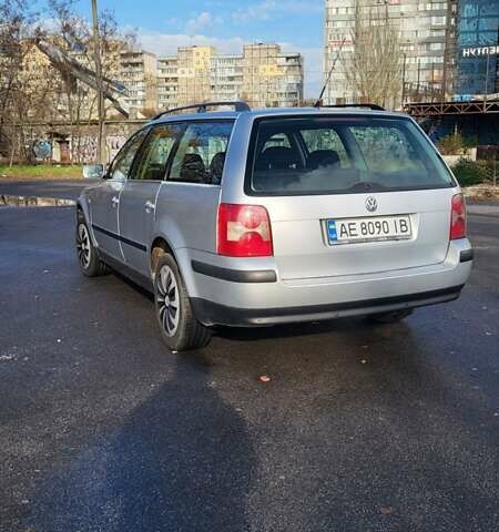 Сірий Фольксваген Пассат, об'ємом двигуна 1.9 л та пробігом 265 тис. км за 4500 $, фото 4 на Automoto.ua