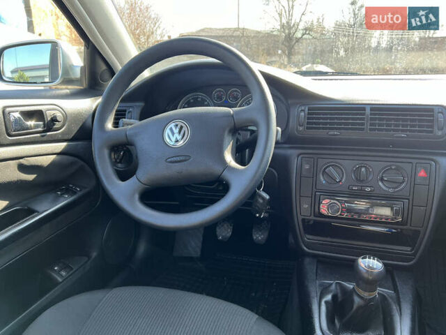 Серый Фольксваген Пассат, объемом двигателя 1.6 л и пробегом 198 тыс. км за 4400 $, фото 24 на Automoto.ua