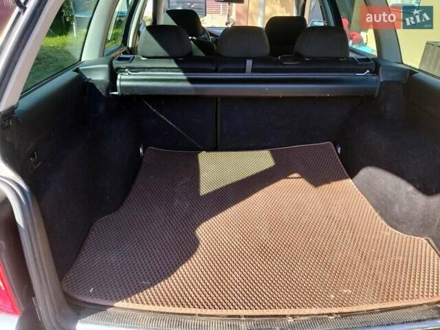 Серый Фольксваген Пассат, объемом двигателя 1.98 л и пробегом 260 тыс. км за 3500 $, фото 4 на Automoto.ua