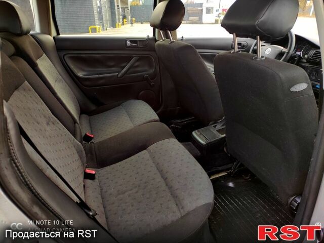 Сірий Фольксваген Пассат, об'ємом двигуна 1.9 л та пробігом 350 тис. км за 3900 $, фото 11 на Automoto.ua