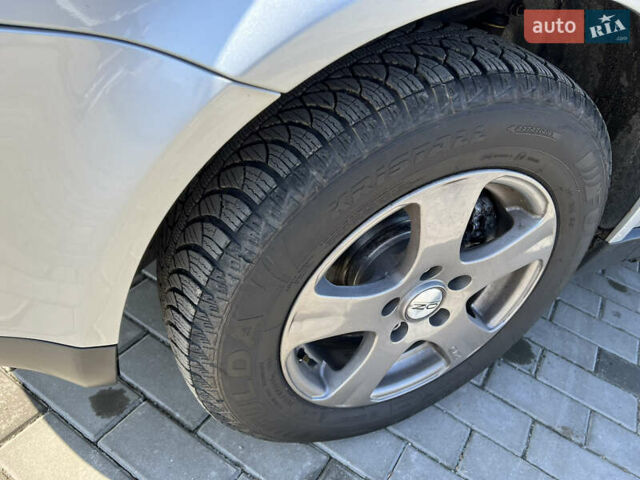 Серый Фольксваген Пассат, объемом двигателя 1.6 л и пробегом 198 тыс. км за 4400 $, фото 12 на Automoto.ua