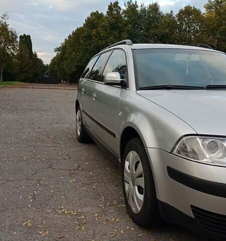 Серый Фольксваген Пассат, объемом двигателя 1.6 л и пробегом 271 тыс. км за 3599 $, фото 2 на Automoto.ua