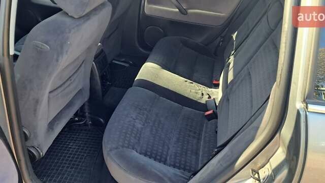 Серый Фольксваген Пассат, объемом двигателя 2.5 л и пробегом 298 тыс. км за 3999 $, фото 16 на Automoto.ua