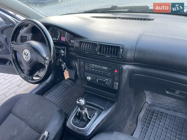 Серый Фольксваген Пассат, объемом двигателя 1.9 л и пробегом 298 тыс. км за 2850 $, фото 16 на Automoto.ua