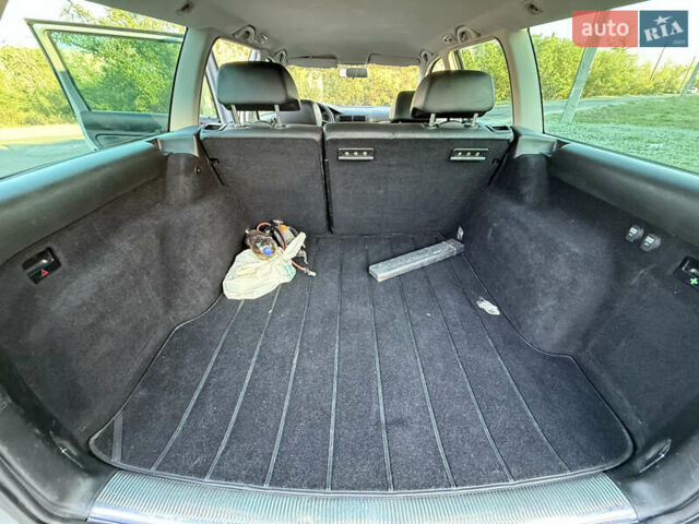 Серый Фольксваген Пассат, объемом двигателя 2.5 л и пробегом 280 тыс. км за 2800 $, фото 6 на Automoto.ua