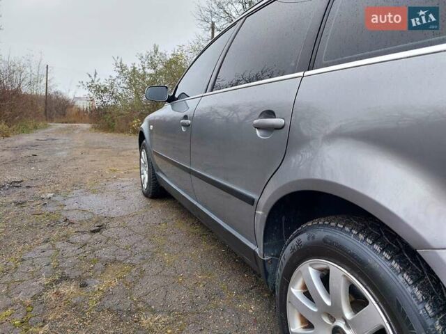 Серый Фольксваген Пассат, объемом двигателя 1.9 л и пробегом 450 тыс. км за 3950 $, фото 52 на Automoto.ua