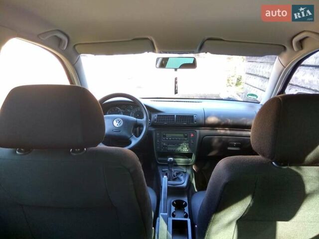 Сірий Фольксваген Пассат, об'ємом двигуна 1.6 л та пробігом 268 тис. км за 5300 $, фото 13 на Automoto.ua