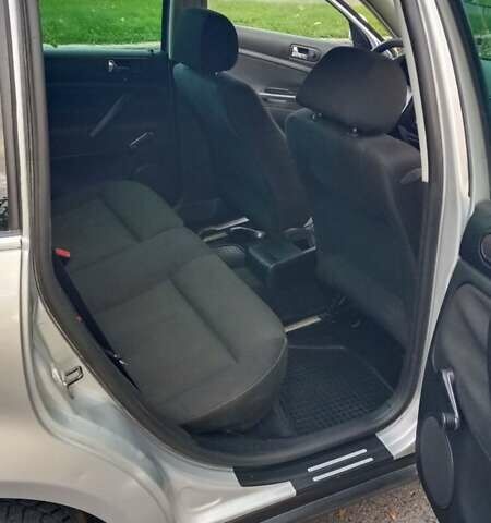 Серый Фольксваген Пассат, объемом двигателя 1.6 л и пробегом 271 тыс. км за 3599 $, фото 11 на Automoto.ua