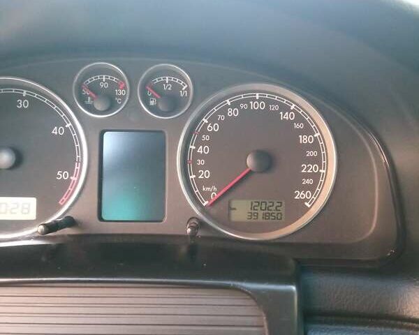 Серый Фольксваген Пассат, объемом двигателя 2.5 л и пробегом 391 тыс. км за 4750 $, фото 1 на Automoto.ua