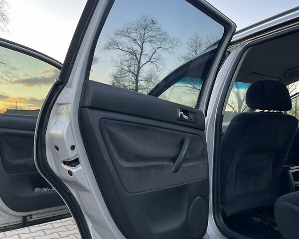 Серый Фольксваген Пассат, объемом двигателя 1.9 л и пробегом 319 тыс. км за 4700 $, фото 11 на Automoto.ua