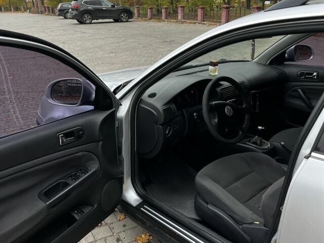 Сірий Фольксваген Пассат, об'ємом двигуна 1.9 л та пробігом 399 тис. км за 3450 $, фото 16 на Automoto.ua