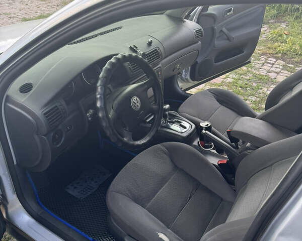 Серый Фольксваген Пассат, объемом двигателя 2.5 л и пробегом 365 тыс. км за 4500 $, фото 11 на Automoto.ua