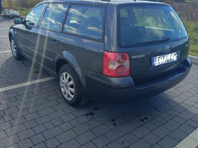 Фольксваген Пассат 2004 в Львове на Automoto.ua Серый Фольксваген Пассат, объемом двигателя 0 л и пробегом 250 тыс. км за 1700 $, фото 2 на Automoto.ua